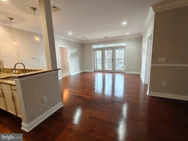 Building Photo - 206 Carson Terrace