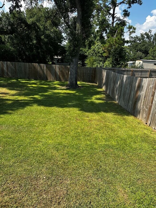 Building Photo - Beautiful 3/2 Family home in Beulah- Close to Navy Federal Credit Union Main Campus!
