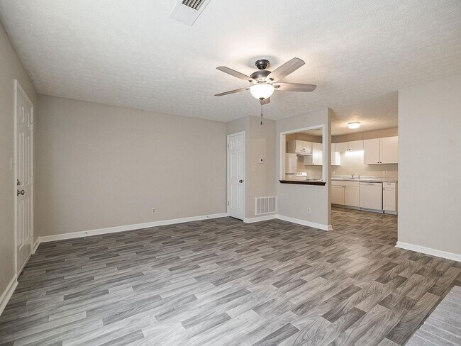 Building Photo - 151 Massey Ln