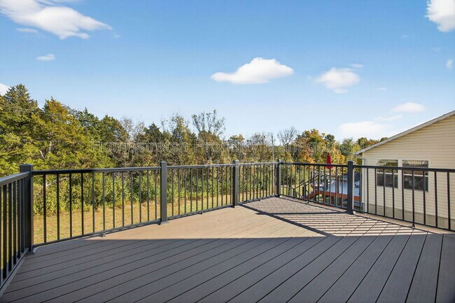 Building Photo - 820 Whisper Creek Ct