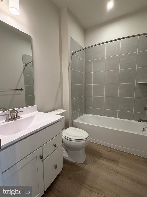 Building Photo - 9313 Klamath Ct