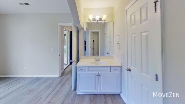Building Photo - 1517 Everett Springs Dr
