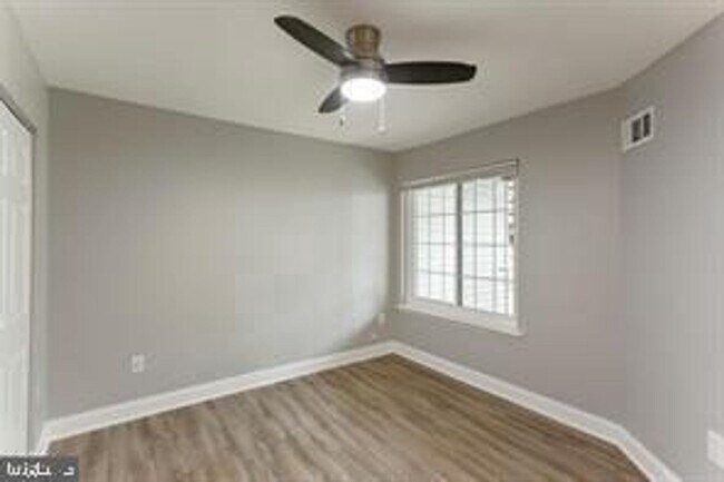 Building Photo - 1611-A Carriage House Terrace