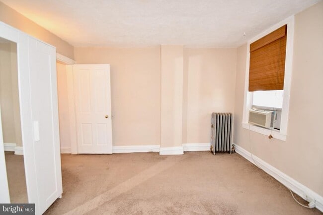 Building Photo - 3850 Quarry Ave