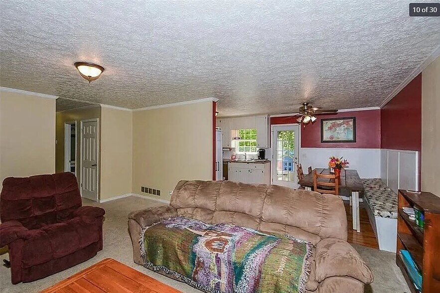 Building Photo - Room in House on Jacee Cir