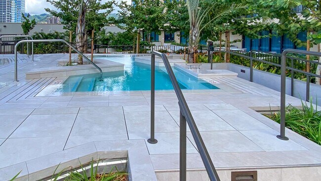 Building Photo - Aalii ocean view unit for rent, furnished and 1 free parking stall