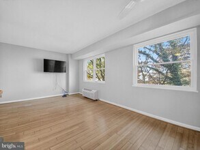 Building Photo - 1801 Clydesdale Pl NW