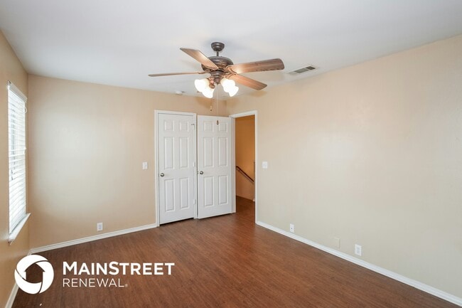 Building Photo - 10708 Astor Dr