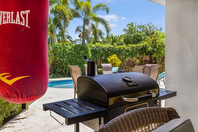 Building Photo - 11121 Griffing Blvd