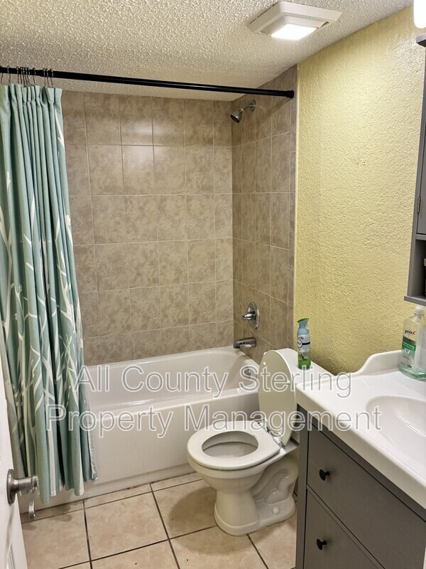 Building Photo - 1810 NW 23rd Blvd