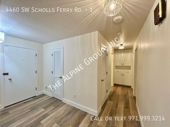 Building Photo - 4460 SW Scholls Ferry Rd