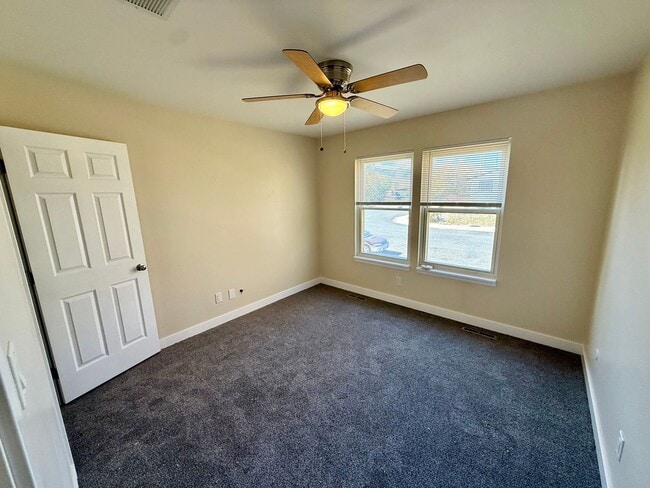 Building Photo - Great 3 bedroom 2 bath Home with Attached Garage in North Fort Collins, CO -  Newly Updated with ...