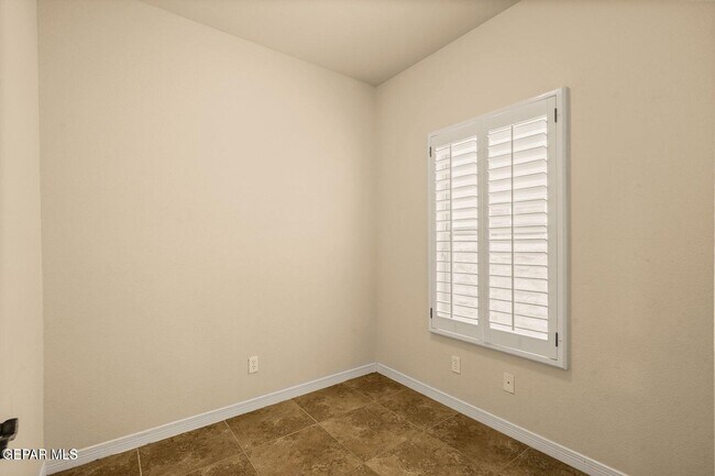Building Photo - 14117 Rainbow Point Dr