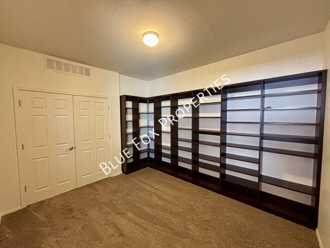Building Photo - 9906 N Niobrara Way