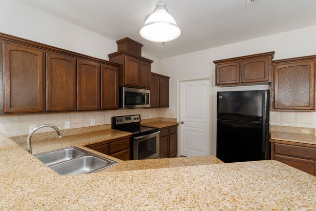 Building Photo - 1304 W Kiwi Ave