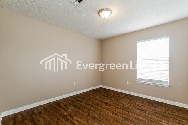 Building Photo - 6153 Floral Dr