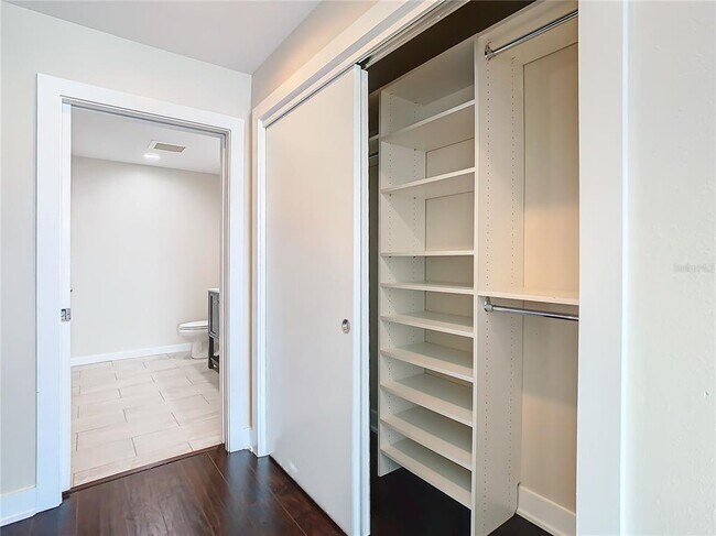 Building Photo - 1208 E Kennedy Blvd