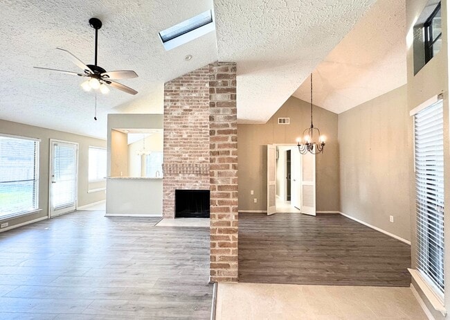 Building Photo - 2011 Echo Ridge