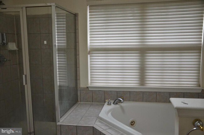 Building Photo - 13620 Red Squirrel Way