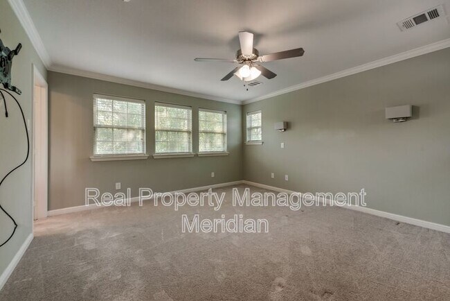 Building Photo - 625 Turtledove Ln