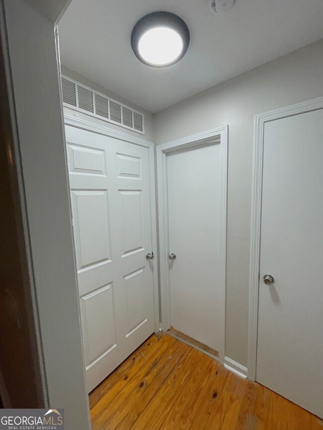 Building Photo - 52 Sunrise Cir