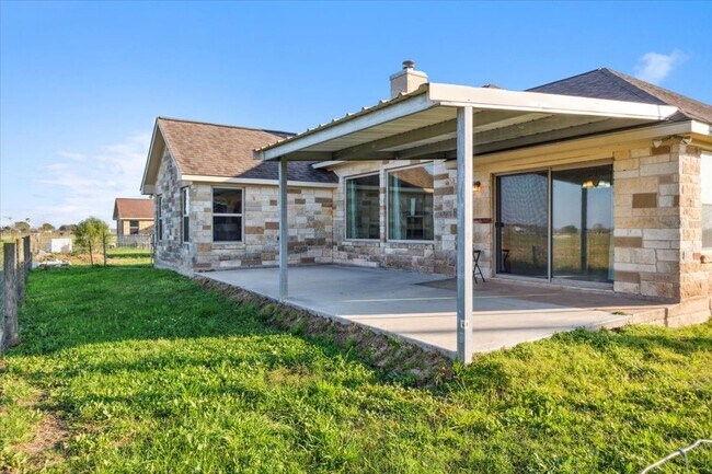 Building Photo - 2407 Thuesen Rd