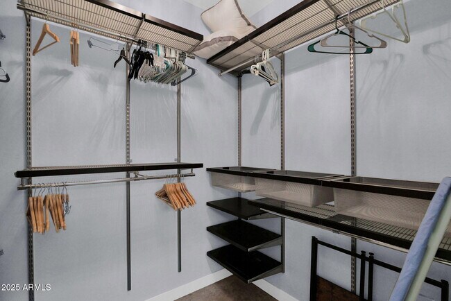 Building Photo - 19550 N Grayhawk Dr