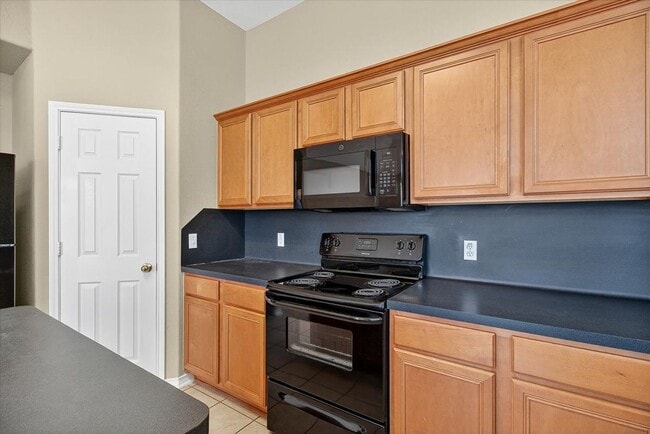 Building Photo - 5933 Brightwood Dr