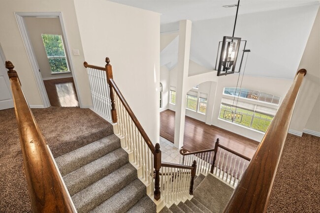 Building Photo - Stunning 4-Bedroom Rental Home with office...
