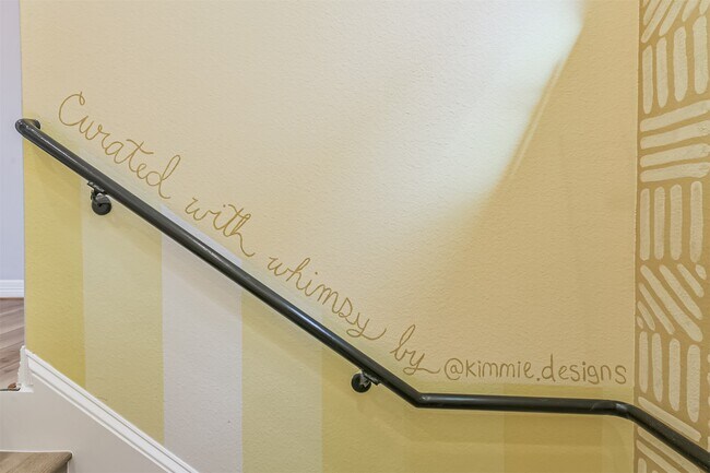 Building Photo - 1010 Melneeka Ln