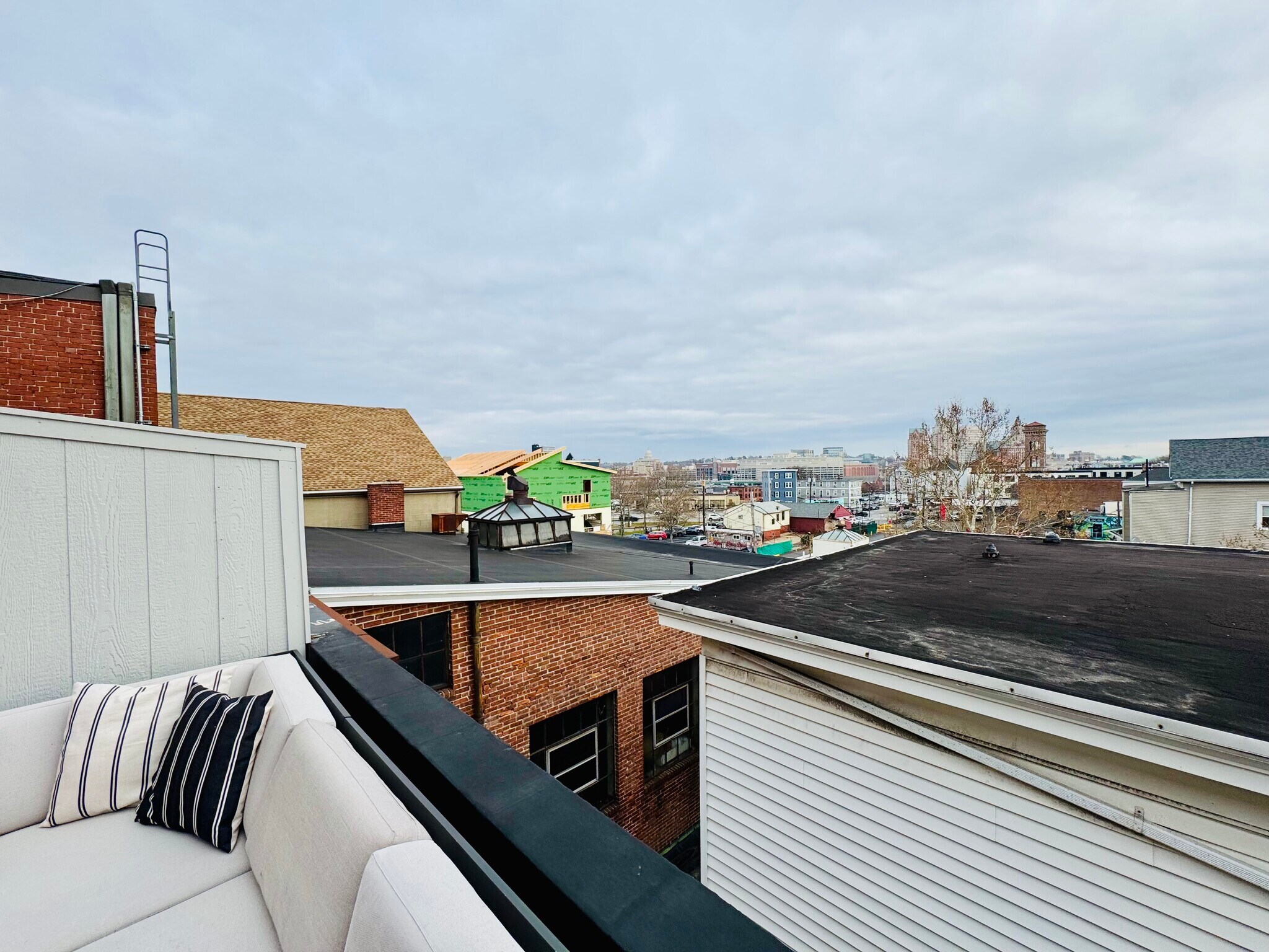 Building Photo - 265 Atwells Ave