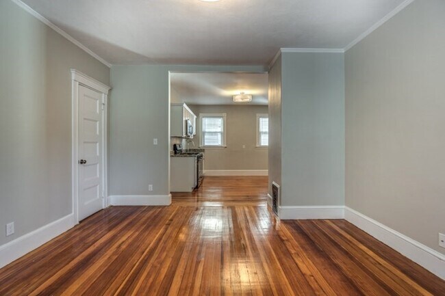 Building Photo - 15 Clementine Park