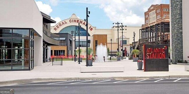 Building Photo - 260 18th St NW