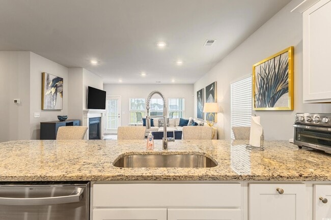 Building Photo - 5822 Whitebark Dr