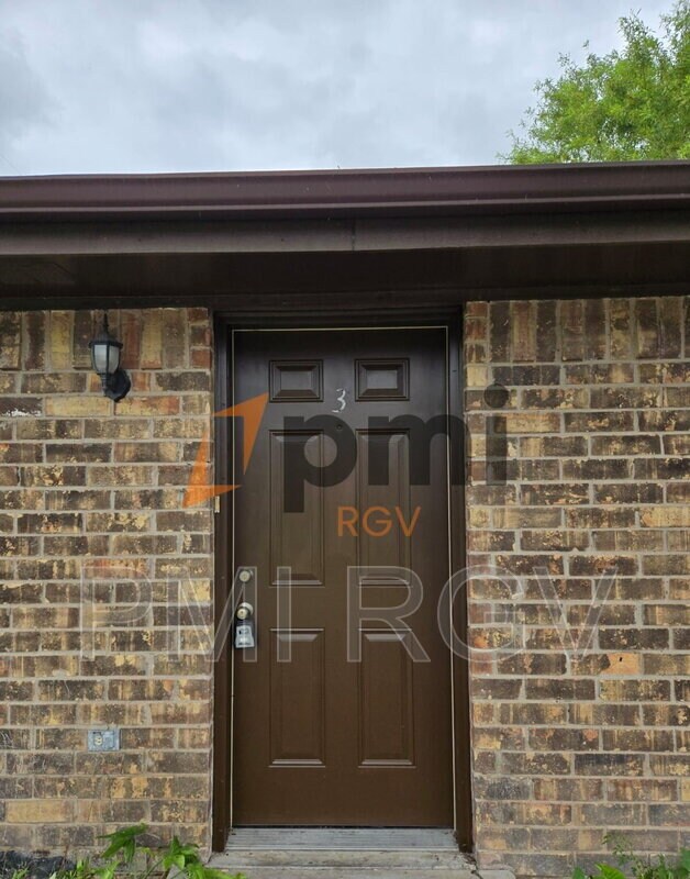 Building Photo - 2912 N 29th Ln