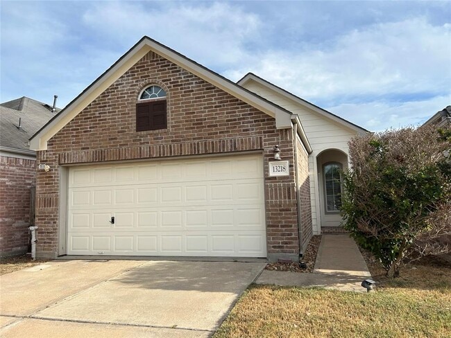 Building Photo - 13218 Southpoint Ln