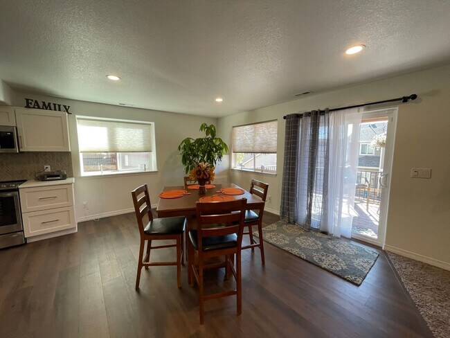 Building Photo - Harmonious Blend of Style, Comfort, and Fu...