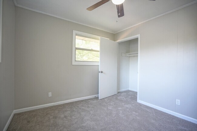 Building Photo - 246 Acorn Acres Rd