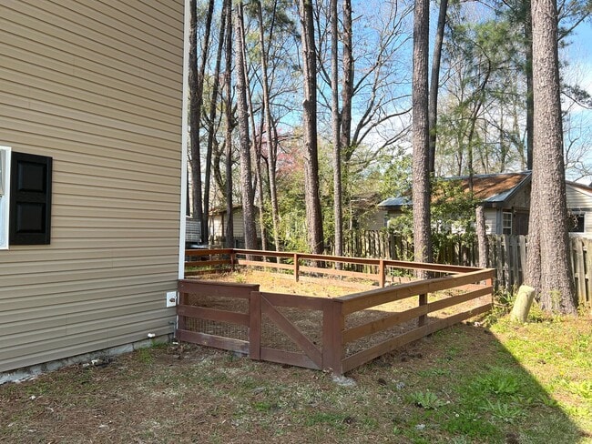 Building Photo - Available Now! Two-bedroom Duplex in Socas...