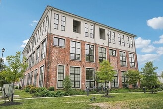 Building Photo - 73 Washington St