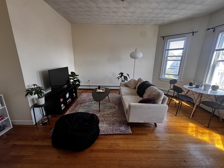 Building Photo - 40 Litchfield St