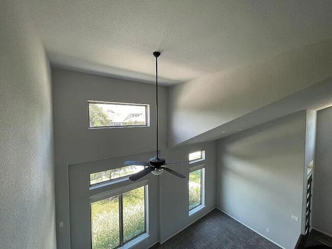 Building Photo - 936 Azul Lagoon Dr