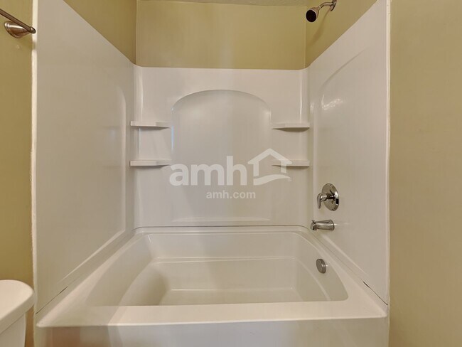 Building Photo - 355 Hennepin Dr