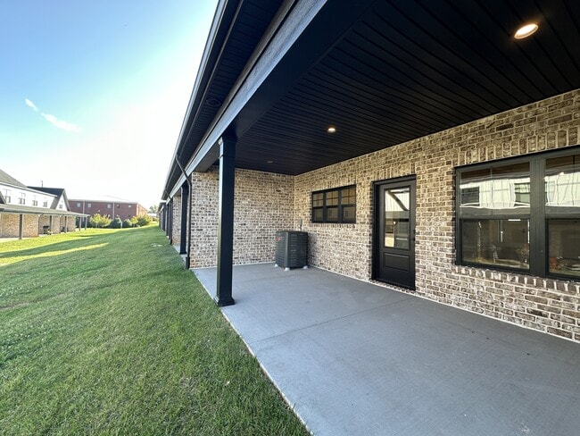 Building Photo - 1137 N Westyn Lp