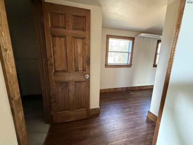 Building Photo - 116 W North St