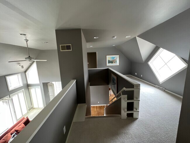 Building Photo - 11830 N Country Ln