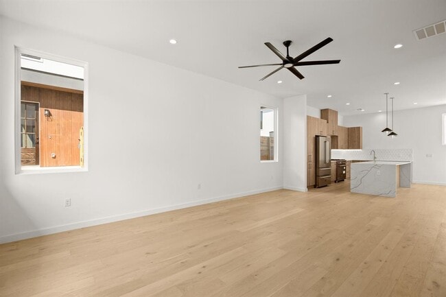 Building Photo - 1714 Woodland Ave