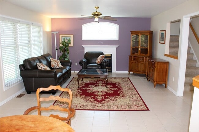 Building Photo - 121 Brittany Cir