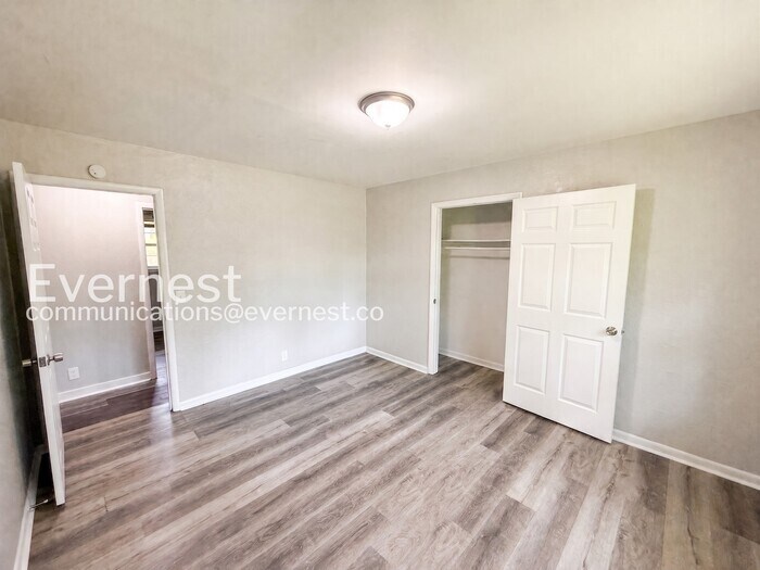 Building Photo - 3318 Bonds Ave