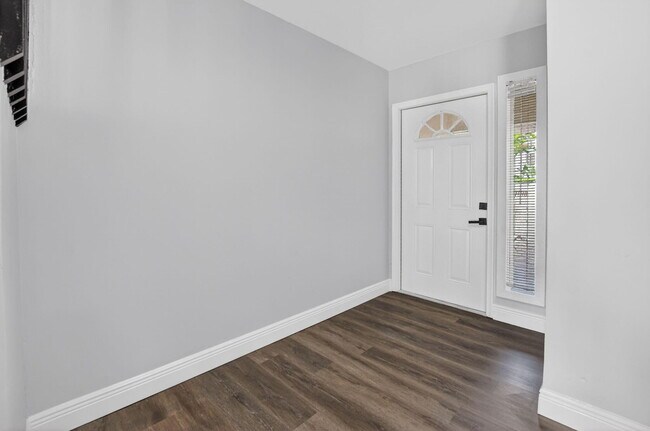 Building Photo - 22847 Ironwedge Dr